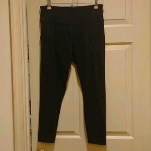 SO mid-calf yoga pants